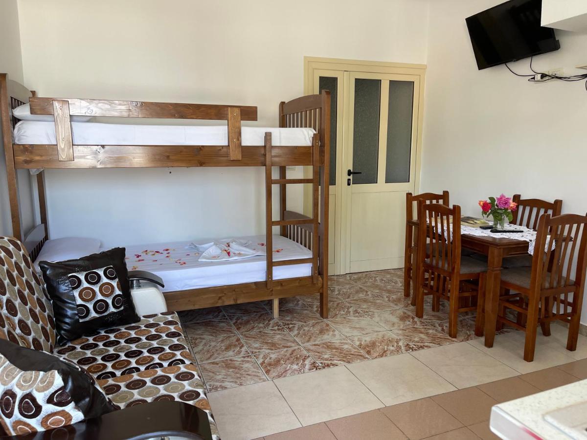 Kristeo Apartment Vlore Exterior photo