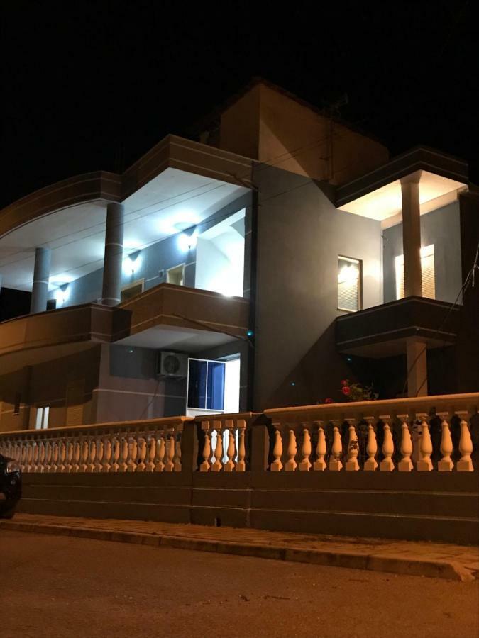 Kristeo Apartment Vlore Exterior photo
